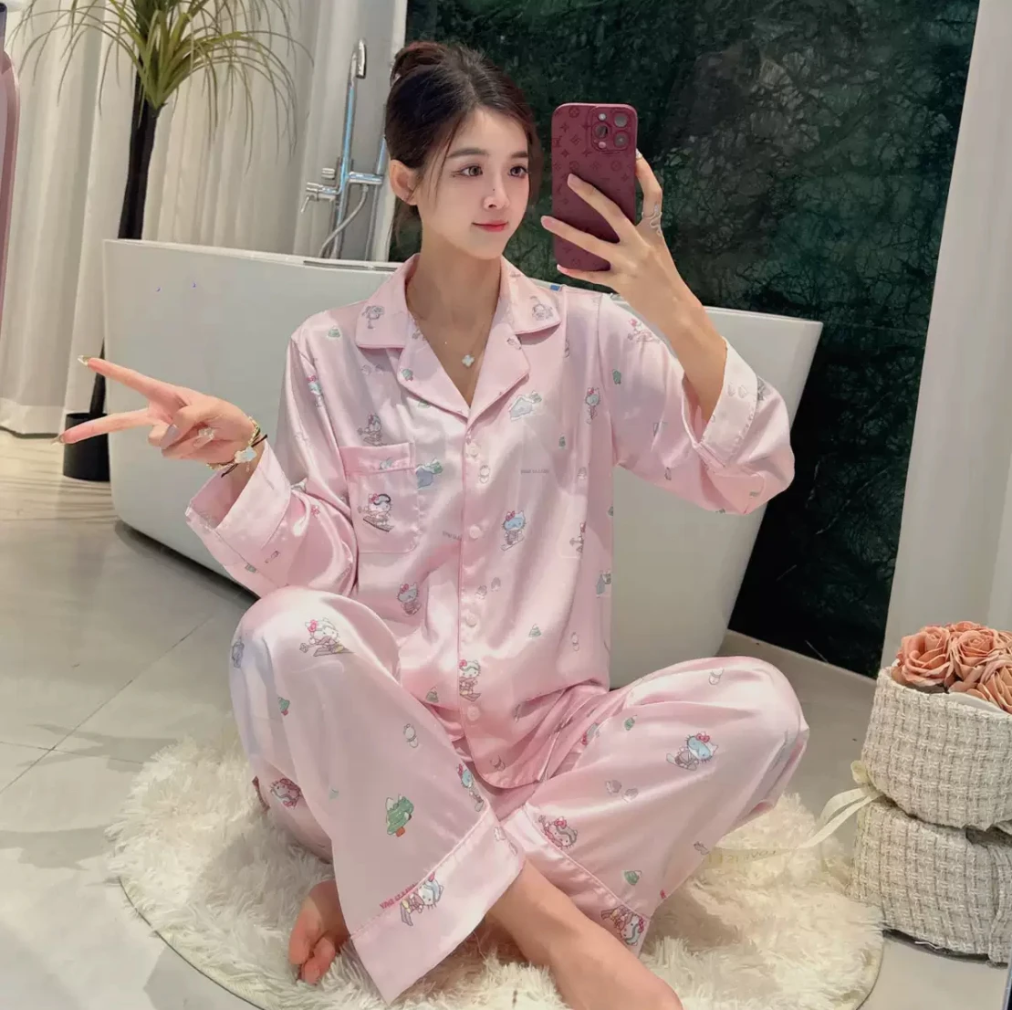 25 New Luxury Spring Ice Silk Pajama Clothing Women 2 Piece Home Wear Suit Clothes
25 New Luxury Spring Ice Silk Pajama Clothing Women 2 Piece Home Wear Suit Clothes