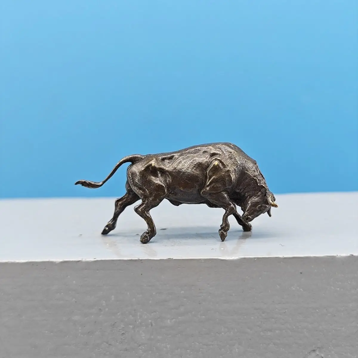 Mini Bull Figurine Vintage Animal Statue Small Desktop Decor Micro Sculpture
Mini Bull Figurine Vintage Animal Statue Small Desktop Decor Micro Sculpture