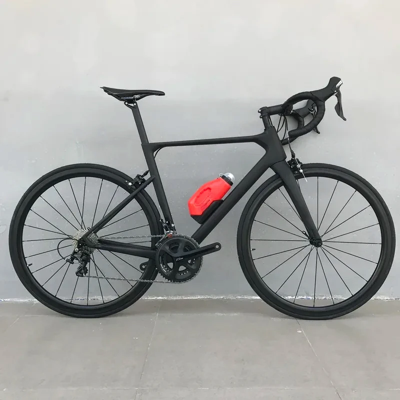 Горячая распродажа от производителя: профессиональный гоночный шоссейный велосипед с карбоновой рамой, групсетом R7000/R8000, 22 скорости.
Горячая распродажа от производителя: профессиональный гоночный шоссейный велосипед с карбоновой рамой, групсетом R7000/R8000, 22 скорости.