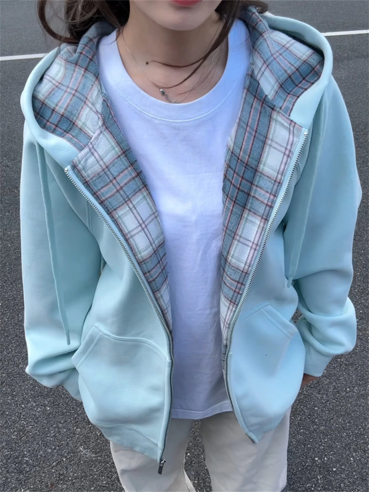 Мужская толстовка синего цвета в клетку с молнией, осенняя, в стиле кэжуал, премиум-класса, свободного кроя, с длинными рукавами, с капюшоном
Мужская толстовка синего цвета в клетку с молнией, осенняя, в стиле кэжуал, премиум-класса, свободного кроя, с длинными рукавами, с капюшоном