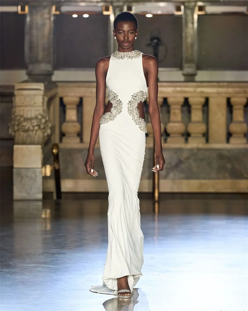 White Elegant Prom Dress Sexy Hollow Sleeveless Bandage Crystals Long Party Gown Formal Wedding Guest Birthday Evening Robe
White Elegant Prom Dress Sexy Hollow Sleeveless Bandage Crystals Long Party Gown Formal Wedding Guest Birthday Evening Robe