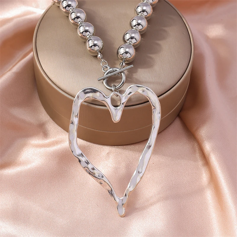 Punk Exaggerated CCB Ball Beads Necklace for Women Hollow Big Love Heart Pendant Necklace Girls Party Festival Jewelry Gifts
Punk Exaggerated CCB Ball Beads Necklace for Women Hollow Big Love Heart Pendant Necklace Girls Party Festival Jewelry Gifts