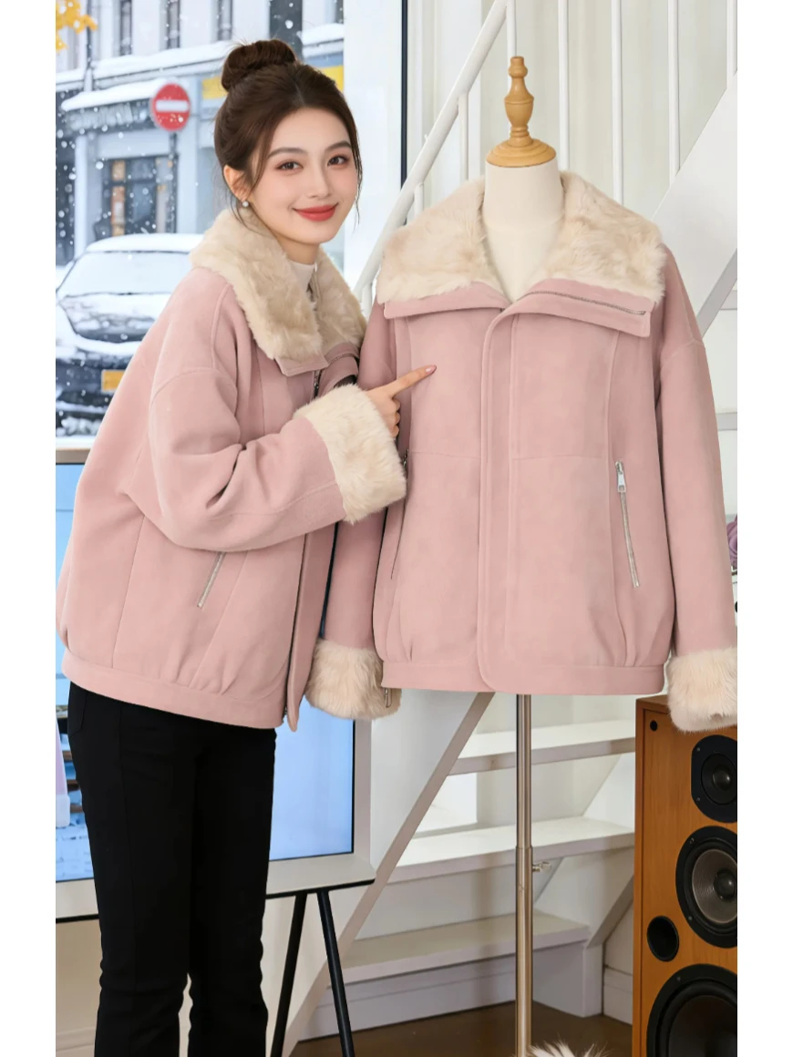 Korean Style Thickened Pink Cotton Jacket Women's Winter Coat Warm Fleece Lined Retro Design Casual Short Zipper Coat
Korean Style Thickened Pink Cotton Jacket Women's Winter Coat Warm Fleece Lined Retro Design Casual Short Zipper Coat