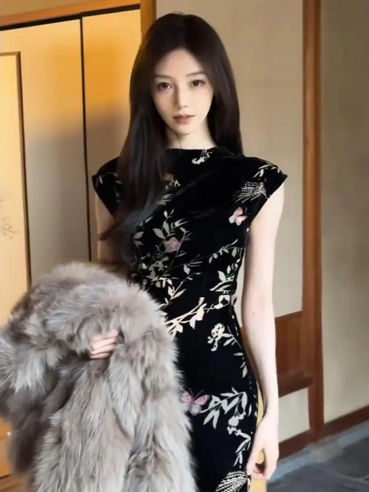 New 2025 Early Spring Chinese Style Black Floral Print Modified Qipao Unique Sleeveless Dress Sweet Style Summer Women's Dress
New 2025 Early Spring Chinese Style Black Floral Print Modified Qipao Unique Sleeveless Dress Sweet Style Summer Women's Dress