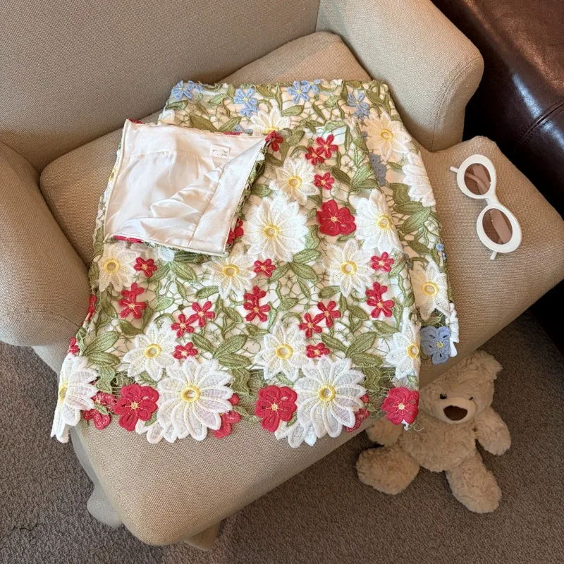 Elegant Hollow out Embroidered Lace Short A-Line Skirt for Women High Waist Slimming Half Body Summer Floral Design Skirt
Elegant Hollow out Embroidered Lace Short A-Line Skirt for Women High Waist Slimming Half Body Summer Floral Design Skirt