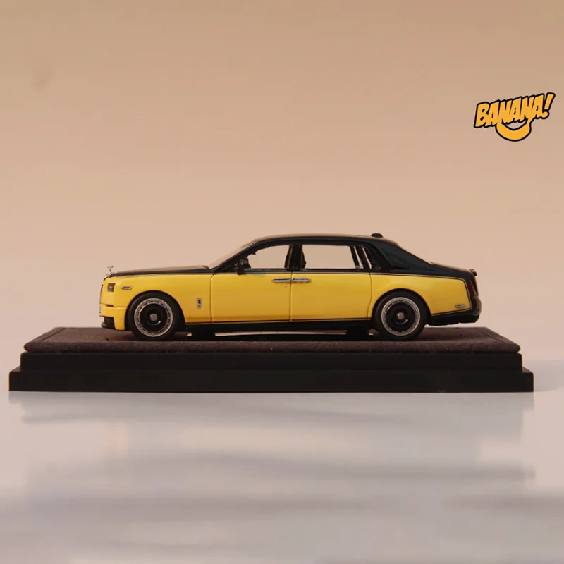 BANANA Diecast 1:64 Scale Phantom Alloy Simulation Car Model Collection Souvenir Holiday Gift Toy Static Display Ornament
BANANA Diecast 1:64 Scale Phantom Alloy Simulation Car Model Collection Souvenir Holiday Gift Toy Static Display Ornament