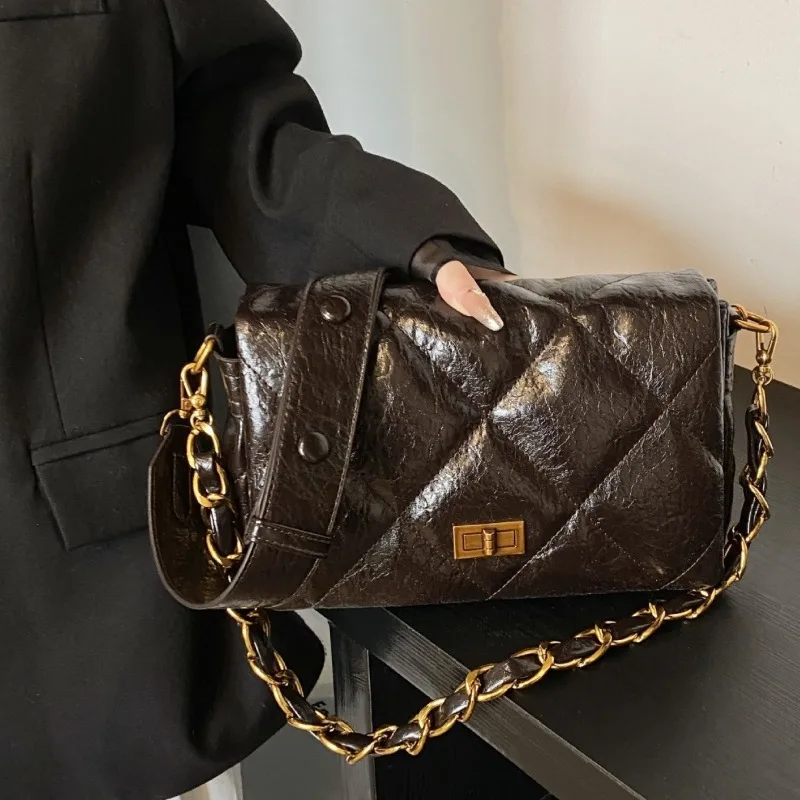 Small square bag women's winter new trend versatile shoulder bag high-end casual women's bag
Small square bag women's winter new trend versatile shoulder bag high-end casual women's bag