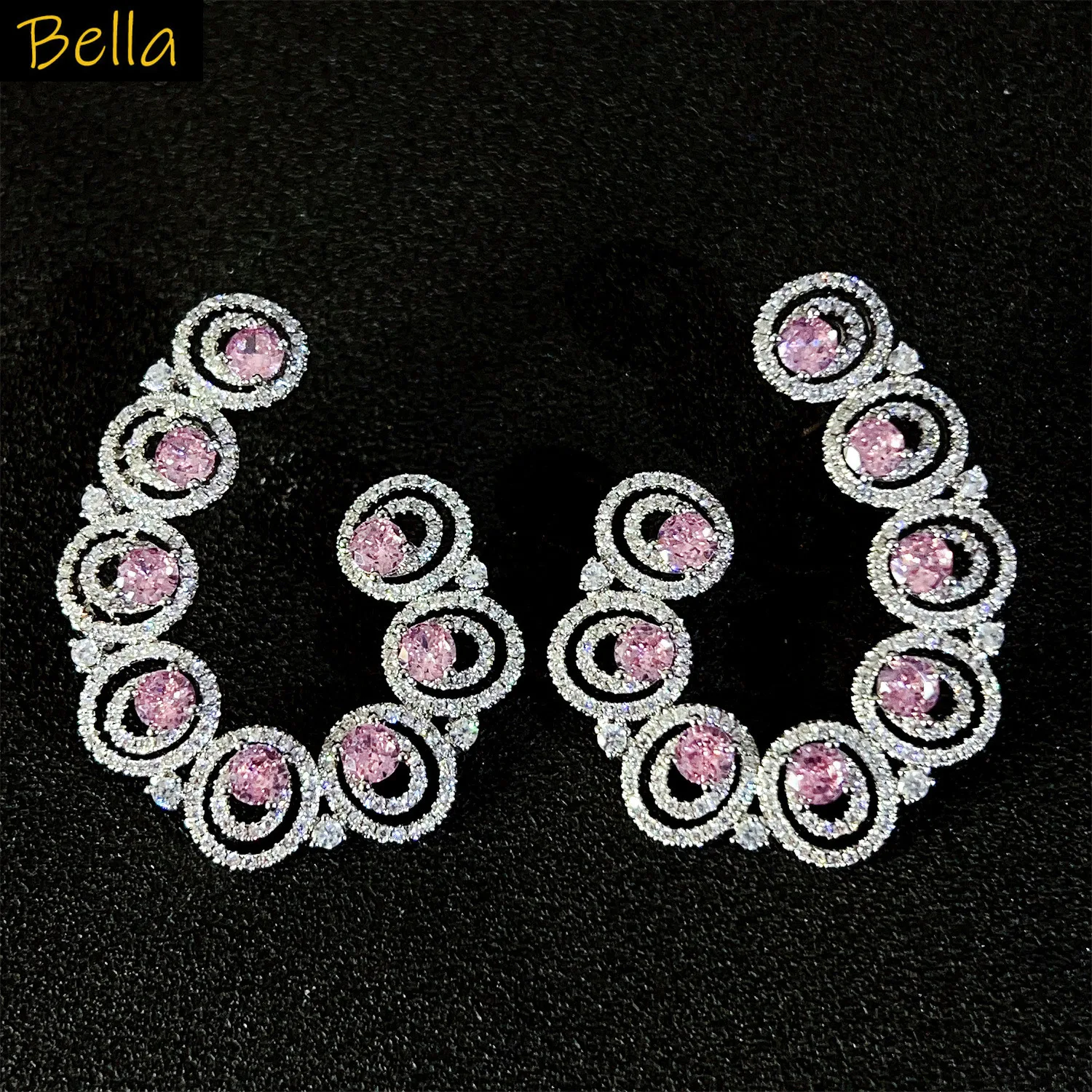 gold silver color stud earrings C shape oval circle white pink zirconia luxury jewelry dinner party women earrings elegant
gold silver color stud earrings C shape oval circle white pink zirconia luxury jewelry dinner party women earrings elegant