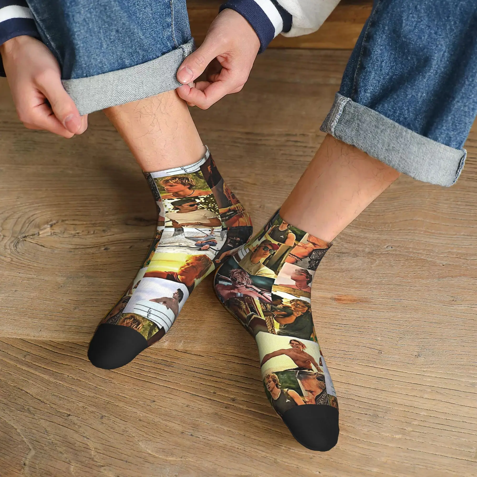 All Seasons JJ Maybank - Rudy Pankow throw blanket Socks Harajuku Sport Middle Tube Socks Soft Funny Stockings for Men Women
All Seasons JJ Maybank - Rudy Pankow throw blanket Socks Harajuku Sport Middle Tube Socks Soft Funny Stockings for Men Women