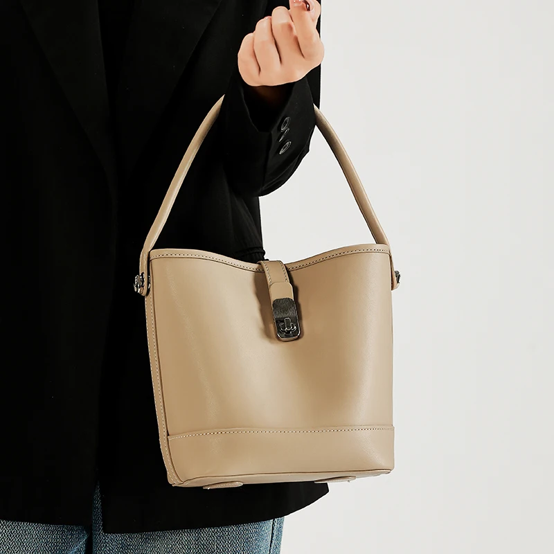 Genuine Cowhide Leather Women's Bucket Handbag For Ladies Soft Large Capacity Shoulder & Crossbody Bag Luxury Brand Messenger
Genuine Cowhide Leather Women's Bucket Handbag For Ladies Soft Large Capacity Shoulder & Crossbody Bag Luxury Brand Messenger