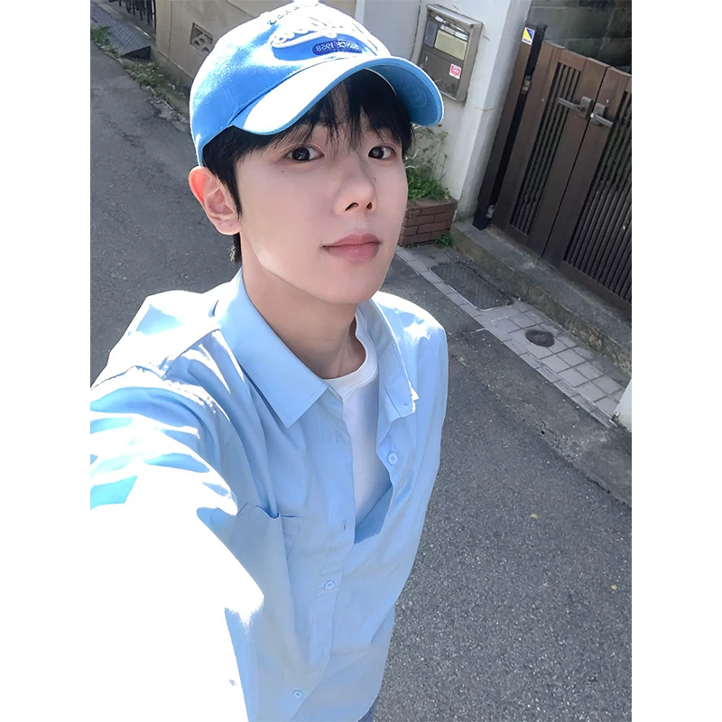 Cleanfit Blue Silk Men's irt Thin Summer Sun Protection Outerwear Long Sve Trendy Point Collar Loose Fit Youth Faion
Cleanfit Blue Silk Men's irt Thin Summer Sun Protection Outerwear Long Sve Trendy Point Collar Loose Fit Youth Faion