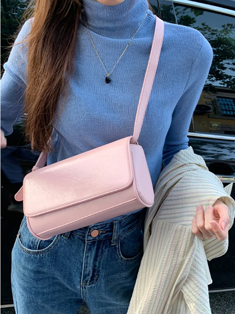 Large Capacity One Shoulder Crossbody Bags Women Casual Versatile Commuting Handbags Textured Simple Solid Student Square Pack
Large Capacity One Shoulder Crossbody Bags Women Casual Versatile Commuting Handbags Textured Simple Solid Student Square Pack
