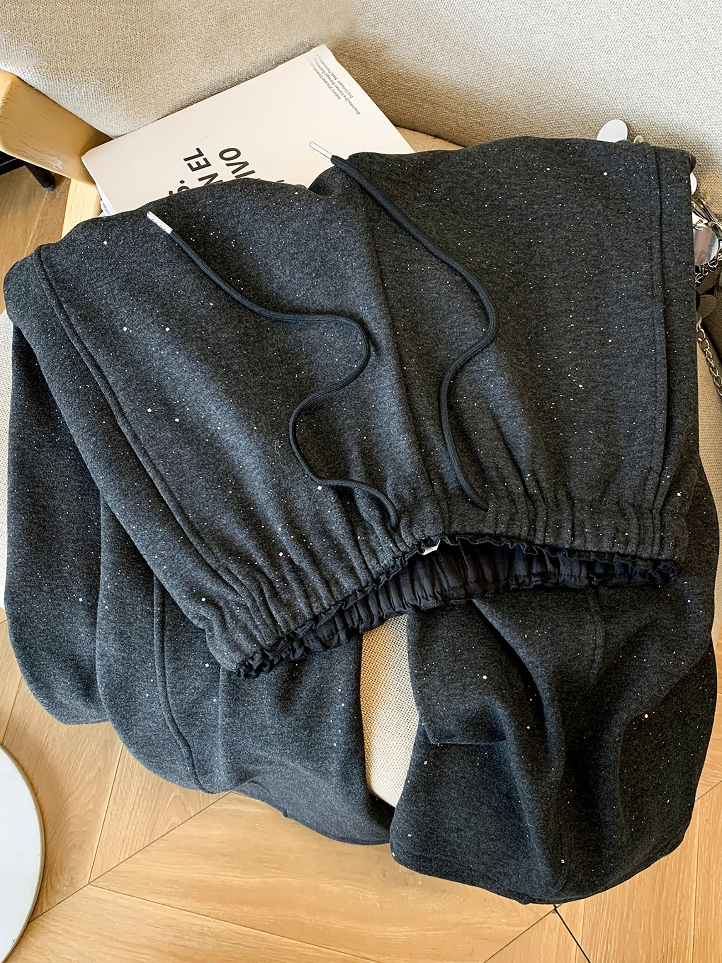 Chao Level Recommended Elastic Waist Dstring Sequin Fce Lined Casual Pants Women Winter New Straight Leg Wide Leg Pants
Chao Level Recommended Elastic Waist Dstring Sequin Fce Lined Casual Pants Women Winter New Straight Leg Wide Leg Pants