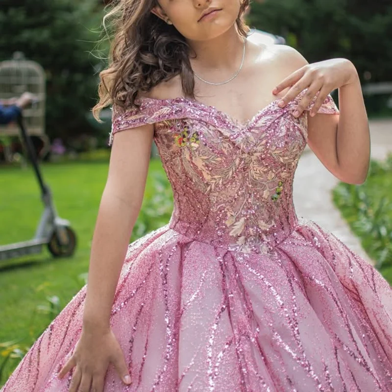 Customized Shiny Pink Off Shoulder Quinceanera Dress Lace crystal sequin applique crystal vestidos de 15 Quinceanera
Customized Shiny Pink Off Shoulder Quinceanera Dress Lace crystal sequin applique crystal vestidos de 15 Quinceanera