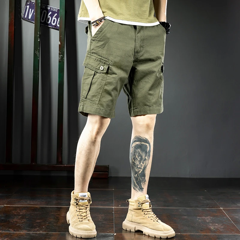 Американские летние повседневные брюки из чистого хлопка для мужчин: модные свободные бриджи до колен для молодежи, энергичный стиль
Американские летние повседневные брюки из чистого хлопка для мужчин: модные свободные бриджи до колен для молодежи, энергичный стиль