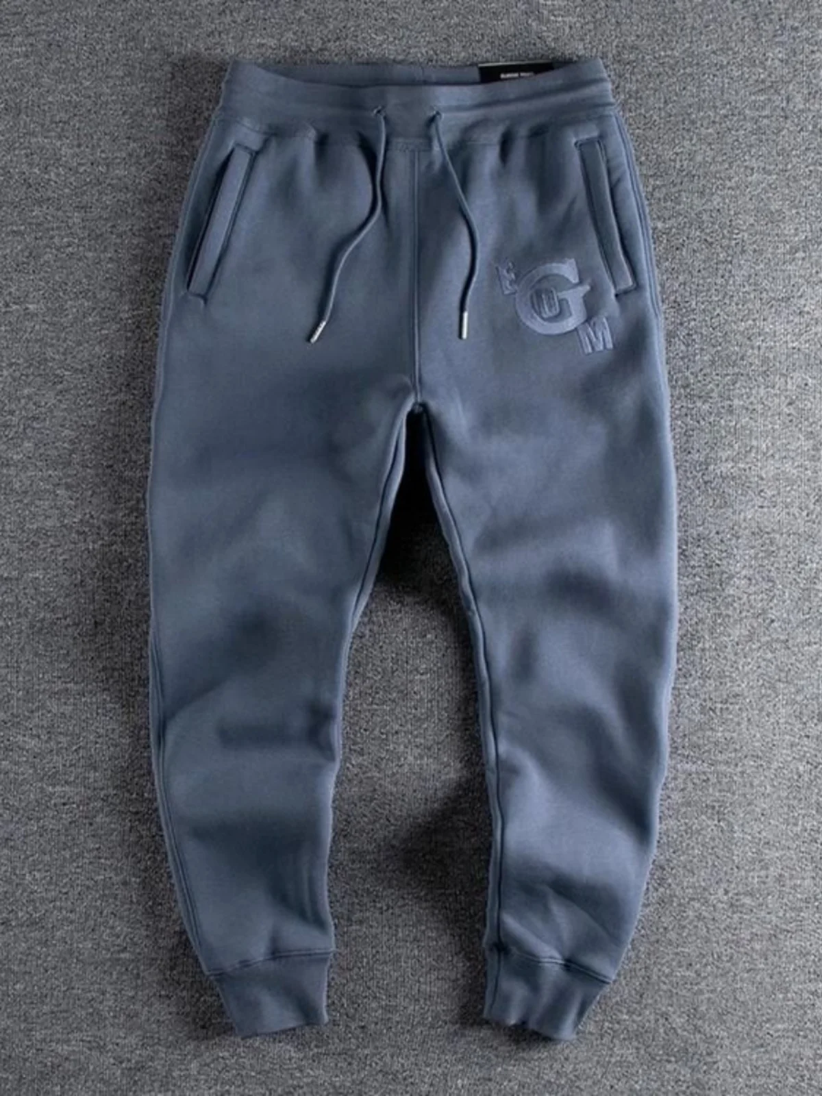 Мужские хлопковые спортивные брюки свободного кроя, новинка весны, с эластичным поясом, повседневные, удобные, дышащие, молодежные, модные
Мужские хлопковые спортивные брюки свободного кроя, новинка весны, с эластичным поясом, повседневные, удобные, дышащие, молодежные, модные