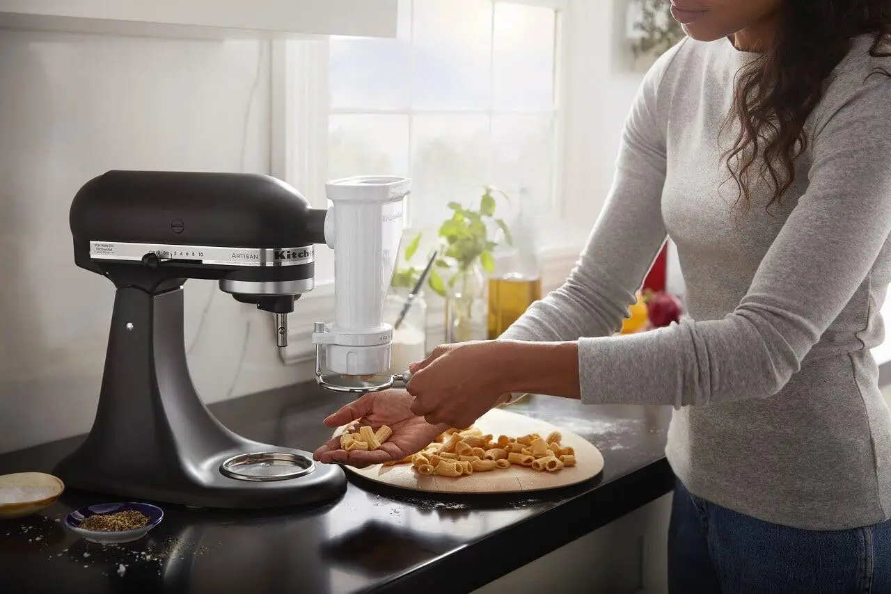 KSMPEXTA Gourmet Pasta Press Attachment with 6 Interchangeable Pasta Plates, White
KSMPEXTA Gourmet Pasta Press Attachment with 6 Interchangeable Pasta Plates, White