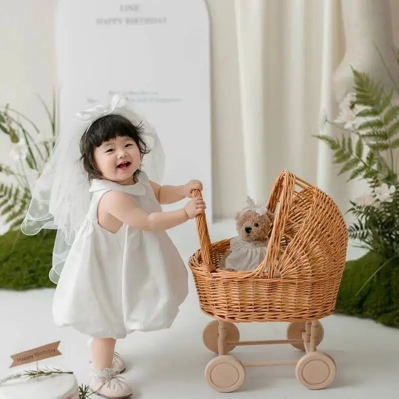 Handwoven Wicker Bassinet Stroller Multi-Functional Storage Basket for Pets Infants Boho Chic Nursery Decor
Handwoven Wicker Bassinet Stroller Multi-Functional Storage Basket for Pets Infants Boho Chic Nursery Decor