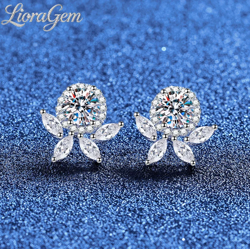 LioraGem New Flower Moissanite Stud Earrings, Fresh and Delicate Floral-Inspired Earrings for Women Platinum PT950 Stamp
LioraGem New Flower Moissanite Stud Earrings, Fresh and Delicate Floral-Inspired Earrings for Women Platinum PT950 Stamp