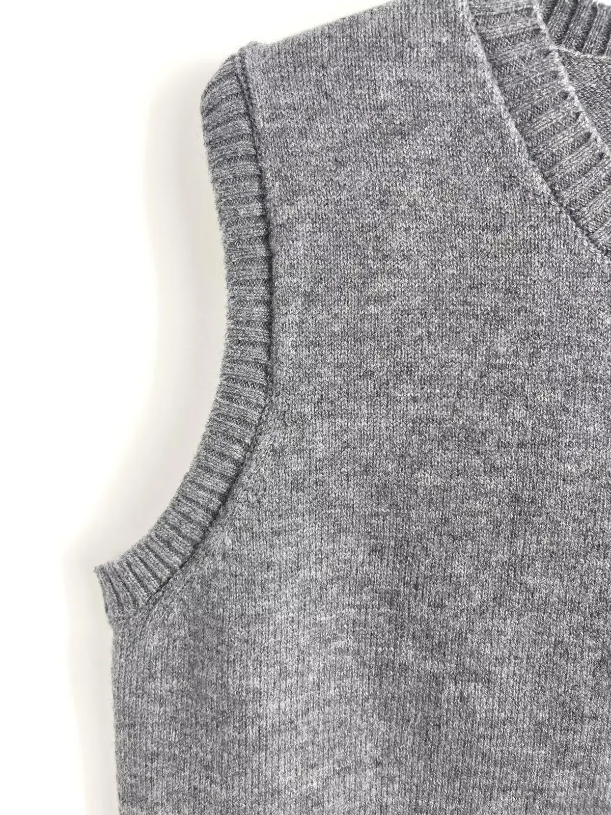 Модный вязаный жилет-топ для женщин, универсальный повседневный, H2425 WMDR, для поездок на работу, с круглым вырезом, на одной пуговице, однотонный
Модный вязаный жилет-топ для женщин, универсальный повседневный, H2425 WMDR, для поездок на работу, с круглым вырезом, на одной пуговице, однотонный