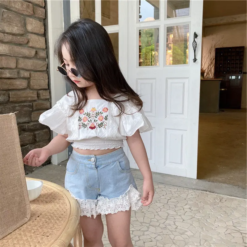 Girls Clothes Set Summer Embroidered Lace Short Top with Denim Shorts Children's clothing
Girls Clothes Set Summer Embroidered Lace Short Top with Denim Shorts Children's clothing