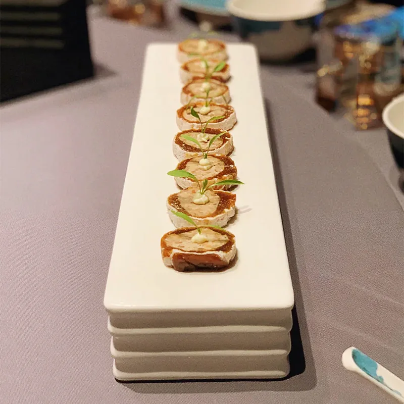 Hotel Chinese Style Kitchen UtensilsHorizontal Rectangular Strip Plate Featured Creativity Lmagery Cold Vegetable Ceramic Plate
Hotel Chinese Style Kitchen UtensilsHorizontal Rectangular Strip Plate Featured Creativity Lmagery Cold Vegetable Ceramic Plate