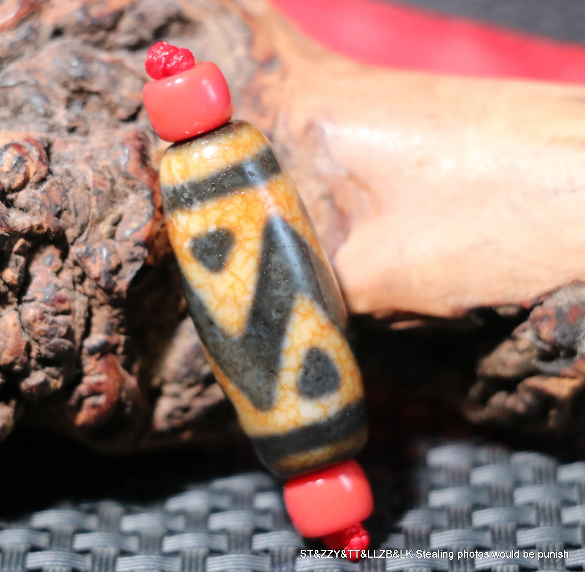 Magic Power Energy Tibetan Old Agate Tiger Tooth Peak Top dZi Bead Amulet Fit For Bracelet Talisman Top Quality Timestown UP10
Magic Power Energy Tibetan Old Agate Tiger Tooth Peak Top dZi Bead Amulet Fit For Bracelet Talisman Top Quality Timestown UP10