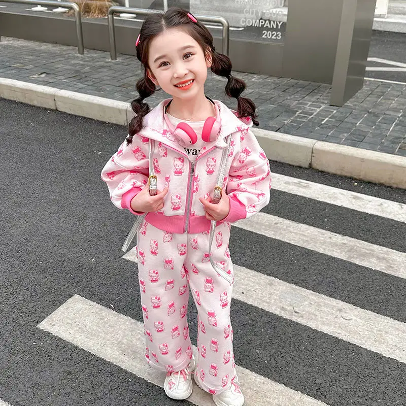 kawayi детский спортивный костюм из 2 предметов Sanrios Hello Kitty, модная толстовка с капюшоном на молнии для девочек, широкие брюки, повседневное пальто, брюки, подарки
kawayi детский спортивный костюм из 2 предметов Sanrios Hello Kitty, модная толстовка с капюшоном на молнии для девочек, широкие брюки, повседневное пальто, брюки, подарки