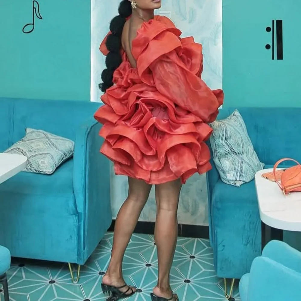 Ruffles Organza Puffy Long Sleeves Cocktail Dresses Sexy Back Black Girls Formal Birthday Party Dress Mini Short Holiday Gowns
Ruffles Organza Puffy Long Sleeves Cocktail Dresses Sexy Back Black Girls Formal Birthday Party Dress Mini Short Holiday Gowns