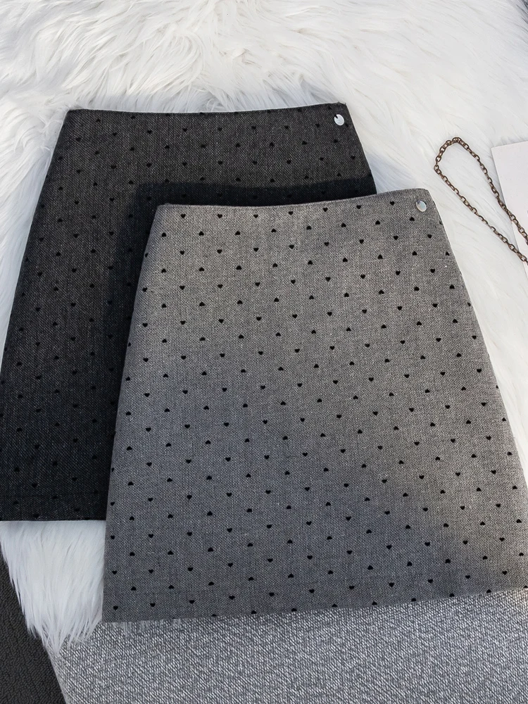 Korean Version Gray Suit Buttocks Wrapped Skirt A-line Skirt High Waist Polka Dot Short Skirt Autumn Winter Women's Short Skirt
Korean Version Gray Suit Buttocks Wrapped Skirt A-line Skirt High Waist Polka Dot Short Skirt Autumn Winter Women's Short Skirt