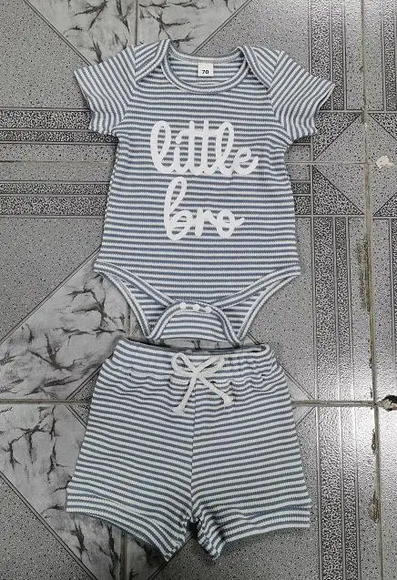 Baby Boys Summer Outfit Letter Print Stripe Short Sleeve Round Neck Romper and Elastic Waist Shorts 2 Piece Set
Baby Boys Summer Outfit Letter Print Stripe Short Sleeve Round Neck Romper and Elastic Waist Shorts 2 Piece Set