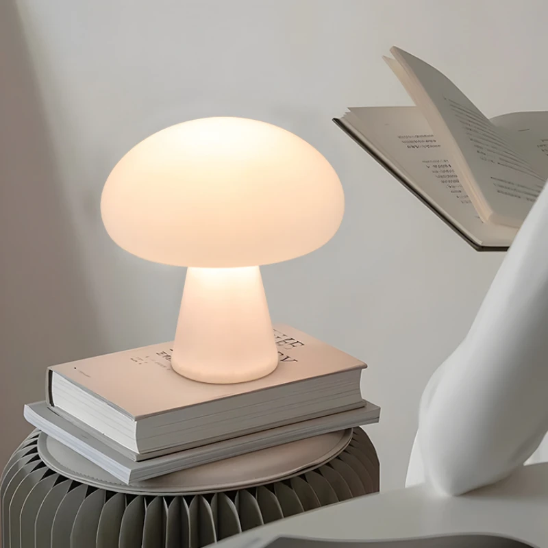 *Bedside lamp, charging, living room, bedroom, night lamp, decorative atmosphere lamp
*Bedside lamp, charging, living room, bedroom, night lamp, decorative atmosphere lamp