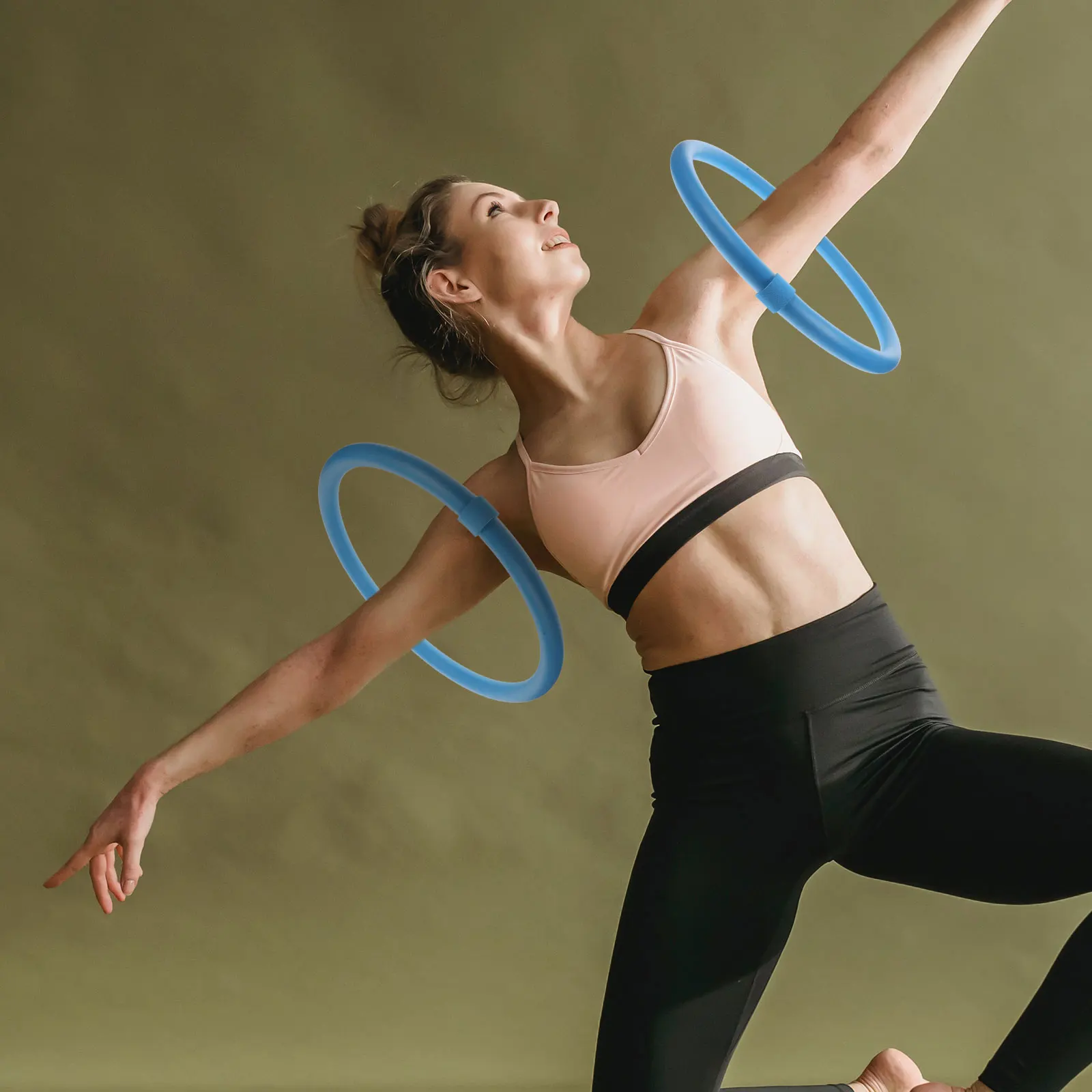 Arm Massage Fitness Equipment Lightweight Metal Foam Hoops Durable Weighted Sports Yoga Accessories Exercise Hoops Arm Workout
Arm Massage Fitness Equipment Lightweight Metal Foam Hoops Durable Weighted Sports Yoga Accessories Exercise Hoops Arm Workout