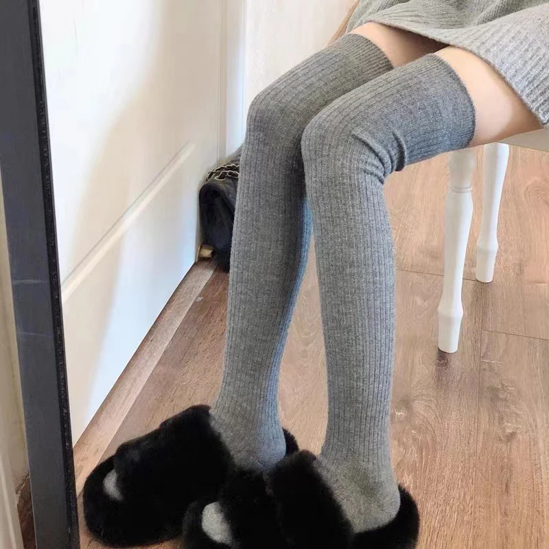 Autumn Winter Women's Stockings Thickened Cotton Over Knee Socks Pure Color Simple Women's Socks Vertical Stripes Warm Socks
Autumn Winter Women's Stockings Thickened Cotton Over Knee Socks Pure Color Simple Women's Socks Vertical Stripes Warm Socks