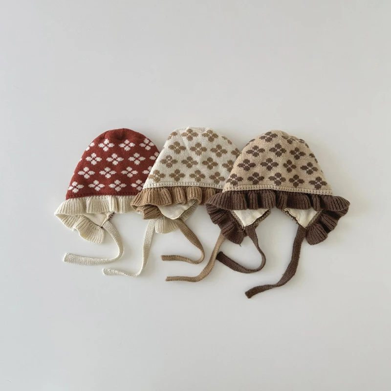 Детская вязаная шапка, теплая и ветрозащитная, жаккардовая ручная работа, универсальная и модная, шапка для защиты ушей для младенцев
Детская вязаная шапка, теплая и ветрозащитная, жаккардовая ручная работа, универсальная и модная, шапка для защиты ушей для младенцев