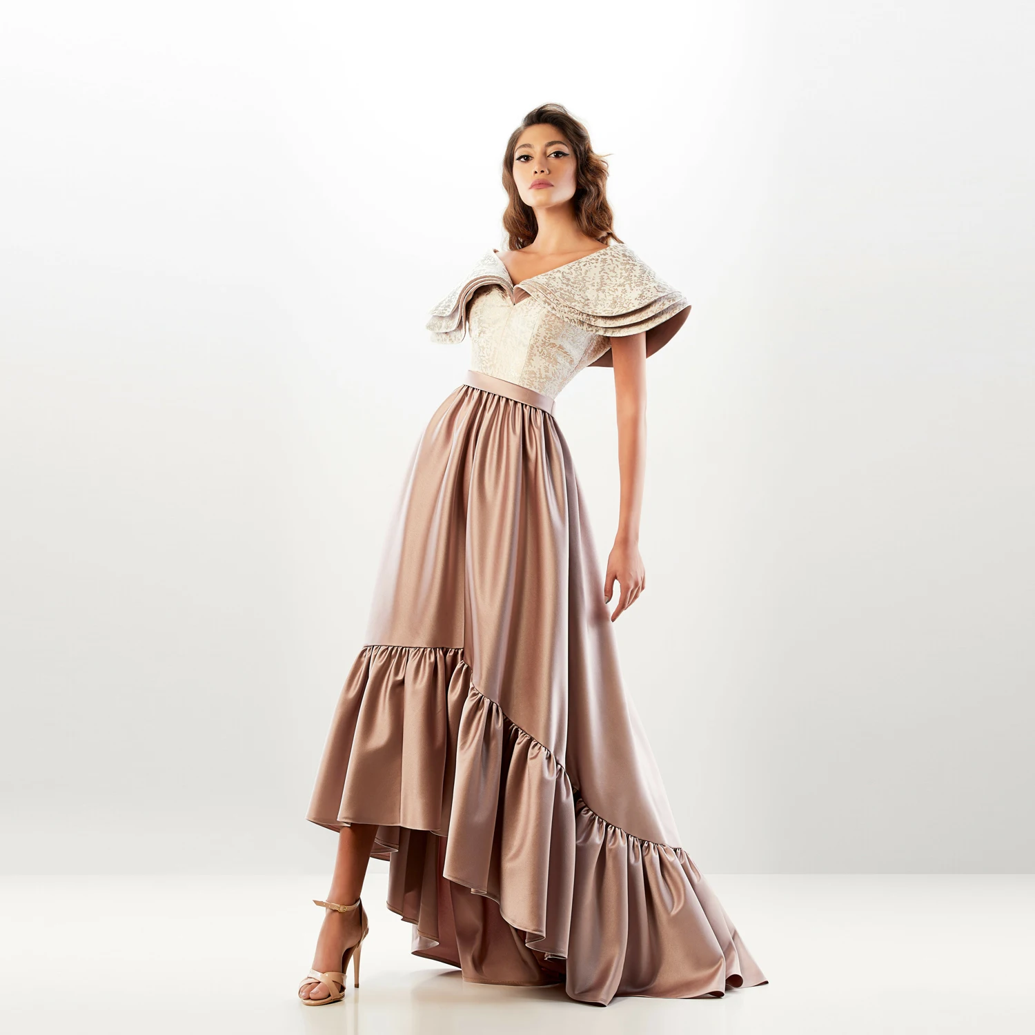 Modest Champagne High Low Long Satin Women Skirts Ruched Bottom High Quality Female Skirt Zipper Waistband
Modest Champagne High Low Long Satin Women Skirts Ruched Bottom High Quality Female Skirt Zipper Waistband