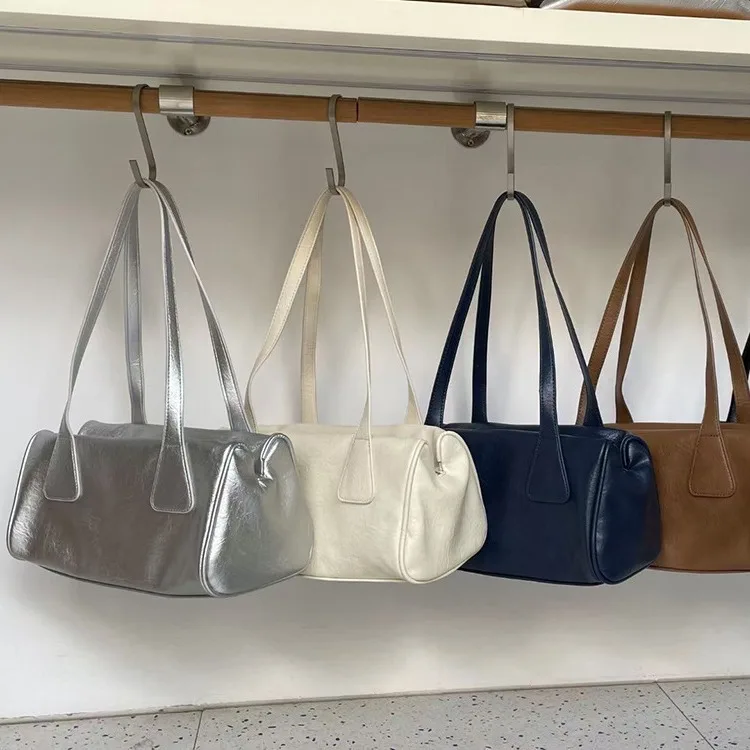 2025 Simple Versatile Retro Tote Bag Laid-back Stylish Commuter Hand-held Shoulder Designer Luxury Bag
2025 Simple Versatile Retro Tote Bag Laid-back Stylish Commuter Hand-held Shoulder Designer Luxury Bag