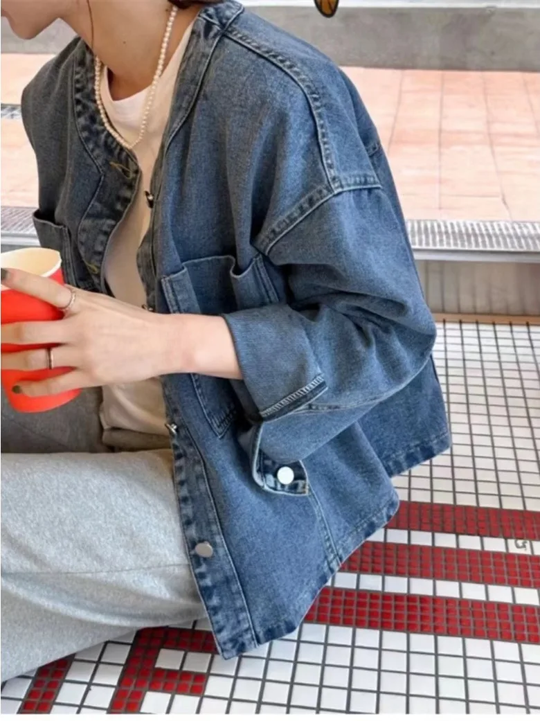 Casual Style Denim Jacket with Pockets for Women Spring 2026 Commute Long Sleeve Outerwear Loose Fit Color
Casual Style Denim Jacket with Pockets for Women Spring 2026 Commute Long Sleeve Outerwear Loose Fit Color