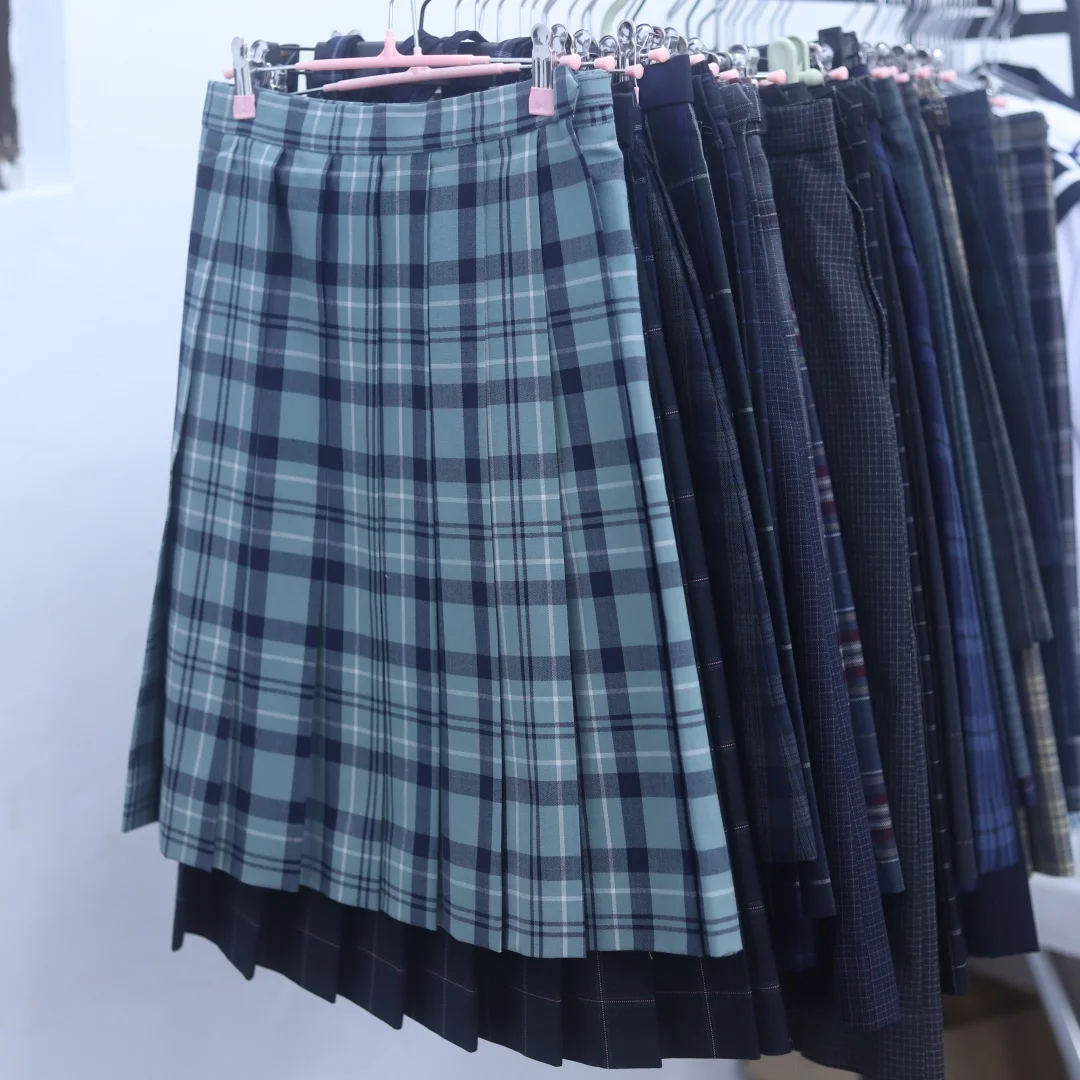 Japanese Style Plaid Skirt Student Uniform Box Pleat Design Four Seasons Wearable Straight Leg Long Skirt School Uniform
Japanese Style Plaid Skirt Student Uniform Box Pleat Design Four Seasons Wearable Straight Leg Long Skirt School Uniform