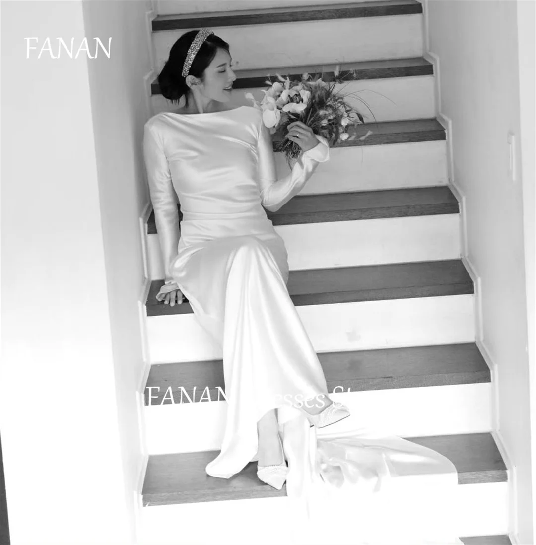 FANAN Korea Ivory Boat Neck Wedding Dresses 웨딩드레스 Long Sleeves Satin Sheath Sexy Low Open Back Custom Made Bride Gowns Plus Size
FANAN Korea Ivory Boat Neck Wedding Dresses 웨딩드레스 Long Sleeves Satin Sheath Sexy Low Open Back Custom Made Bride Gowns Plus Size