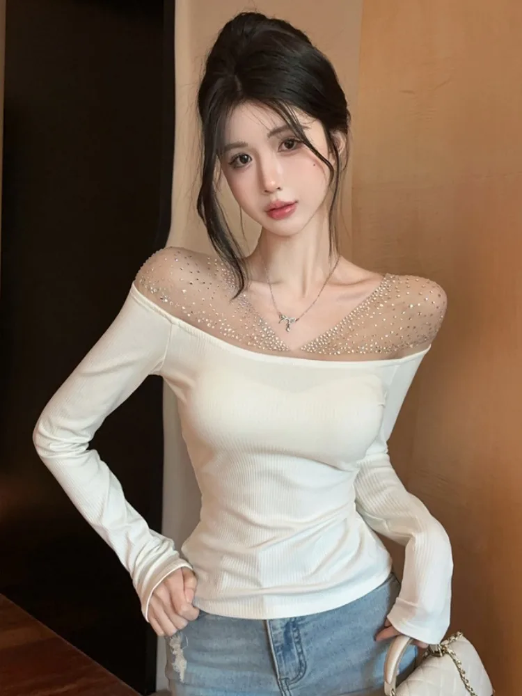 Korean Style Heavy Drill Long Sleeve T-Shirt Inner Wear Sexy Girl Style Autumn Winter New Arrival Pure Desire Hot Girl Top
Korean Style Heavy Drill Long Sleeve T-Shirt Inner Wear Sexy Girl Style Autumn Winter New Arrival Pure Desire Hot Girl Top