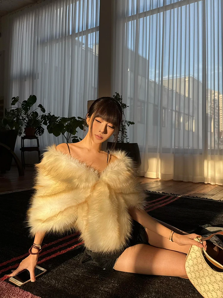 Белое экологичное меховое пончо-накидка, утепленное, теплое, зимнее, модное, в американском стиле, для женщин
Белое экологичное меховое пончо-накидка, утепленное, теплое, зимнее, модное, в американском стиле, для женщин