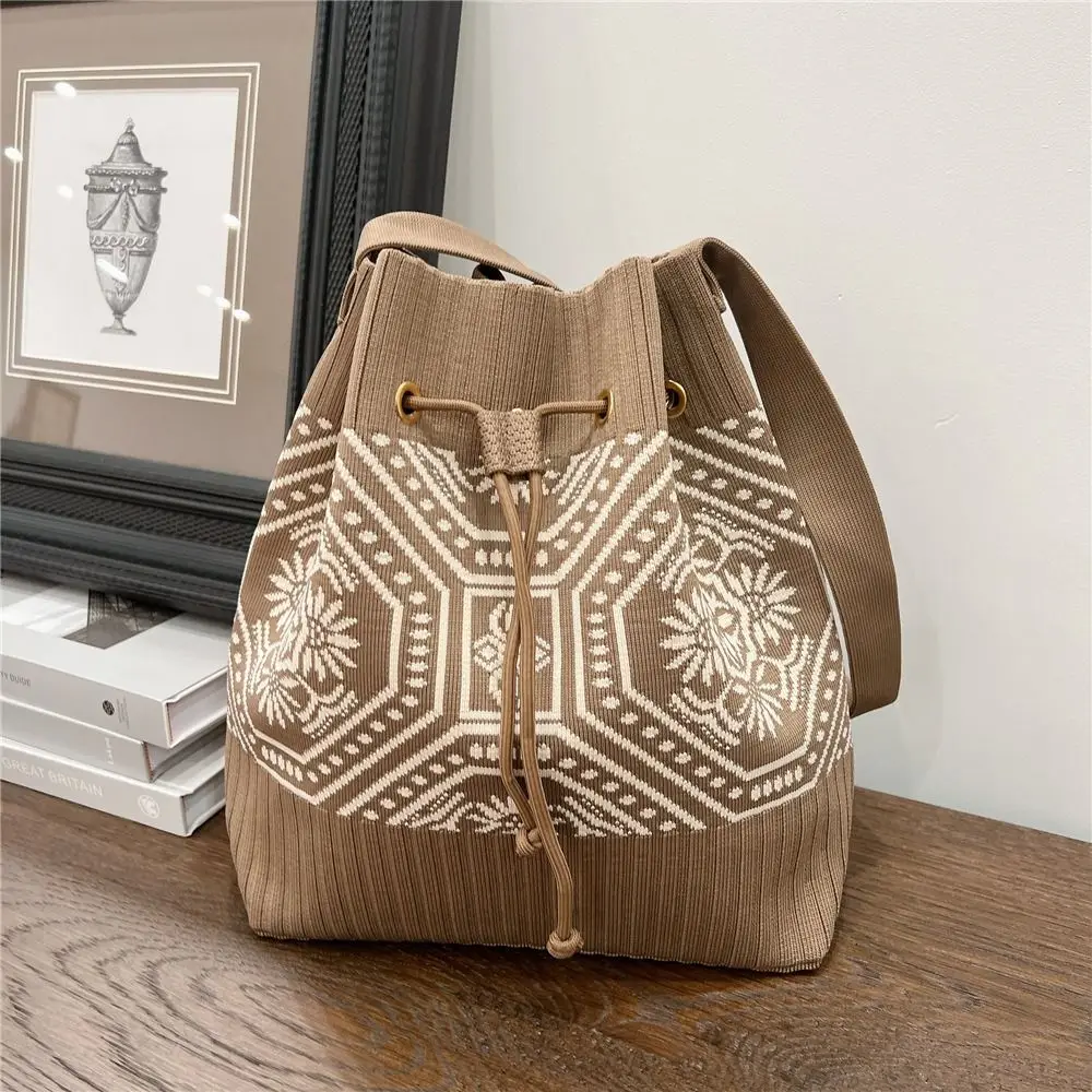Reusable Open Drawstring Drawstring Knitted Bag High-capacity with Buckle Knot Wrist Bag Knit Phone Bag Women
Reusable Open Drawstring Drawstring Knitted Bag High-capacity with Buckle Knot Wrist Bag Knit Phone Bag Women