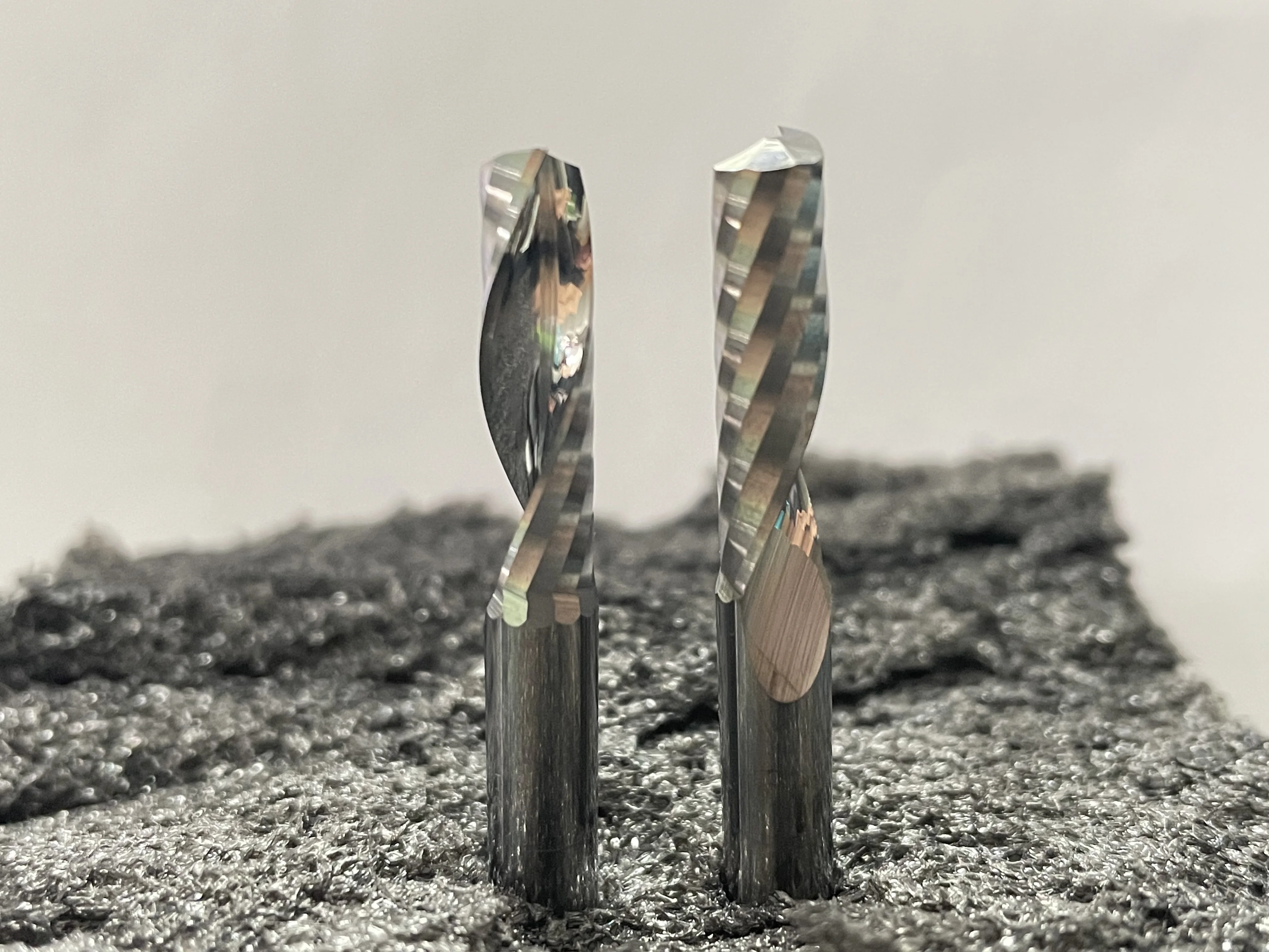 10 шт./лот 5A 3 мм/4 мм/6 мм высшего качества однофлейтовая спиральная фреза с ЧПУ карбидная фреза для акрилового ПВХ МДФ дерева
10 шт./лот 5A 3 мм/4 мм/6 мм высшего качества однофлейтовая спиральная фреза с ЧПУ карбидная фреза для акрилового ПВХ МДФ дерева