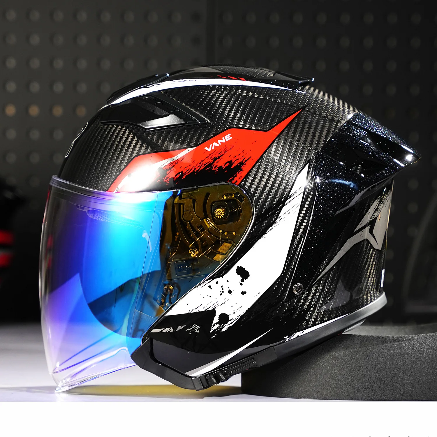 Men's Carbon Fiber 3/4 Open‑Face Motorcycle Helmet, Unisex, Lightweight for All Seasons, Motorbike Touring Safety Helmet
Men's Carbon Fiber 3/4 Open‑Face Motorcycle Helmet, Unisex, Lightweight for All Seasons, Motorbike Touring Safety Helmet