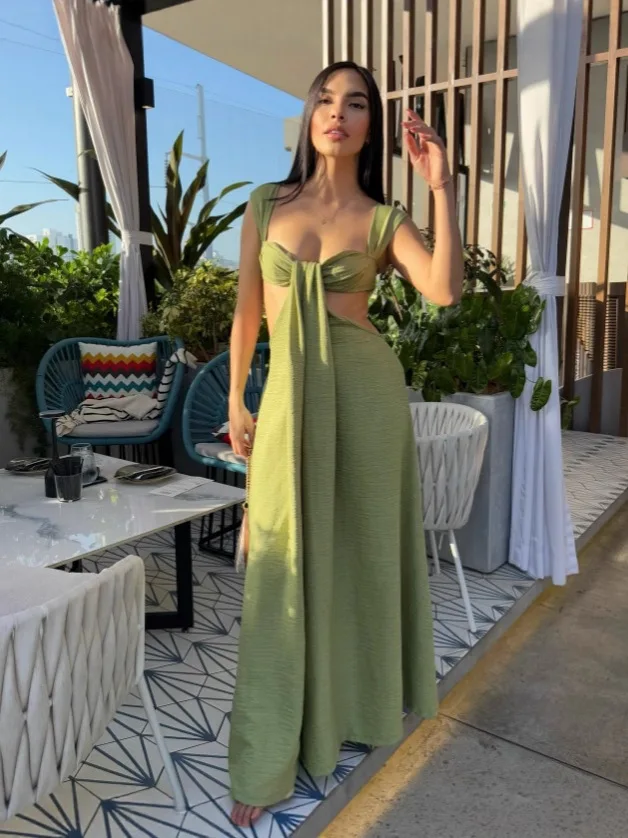 BohemianStyle Jumpsuit BacklessSexy ExtraWide Leg Romper Beach Vacation Elegant Playsuit Strapless Tube Palazzo Onepiece
BohemianStyle Jumpsuit BacklessSexy ExtraWide Leg Romper Beach Vacation Elegant Playsuit Strapless Tube Palazzo Onepiece