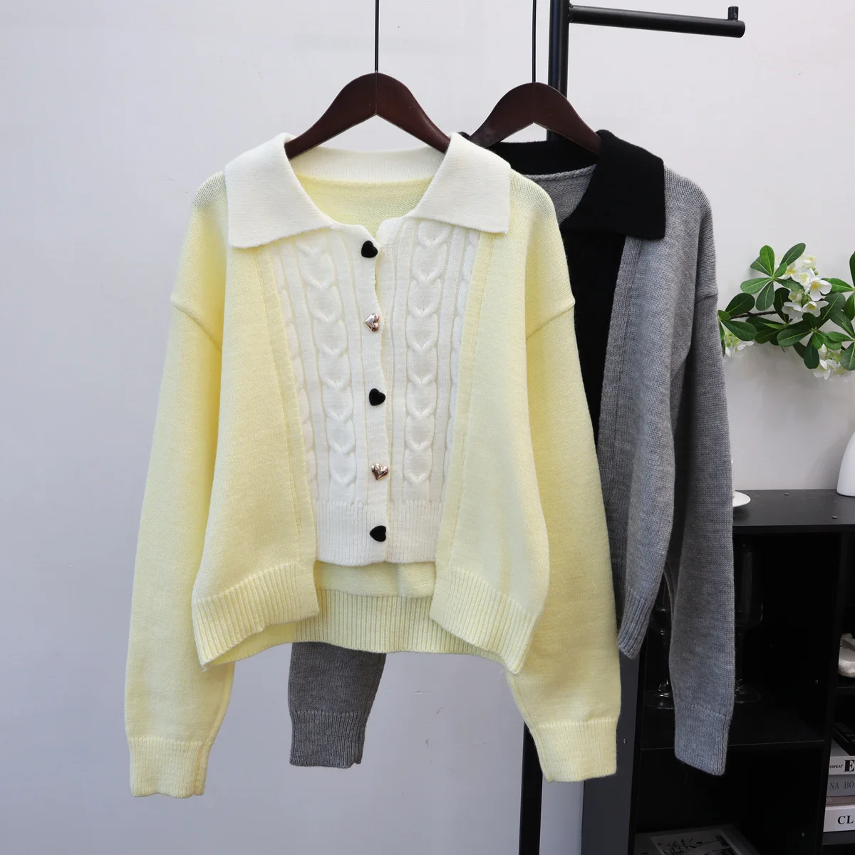 Women Knitted Cardigan Sweater Patchwork Jumper Blocked Long Sleeve turn down collar Single Breasted Loose Casual 2025 Autumn
Women Knitted Cardigan Sweater Patchwork Jumper Blocked Long Sleeve turn down collar Single Breasted Loose Casual 2025 Autumn