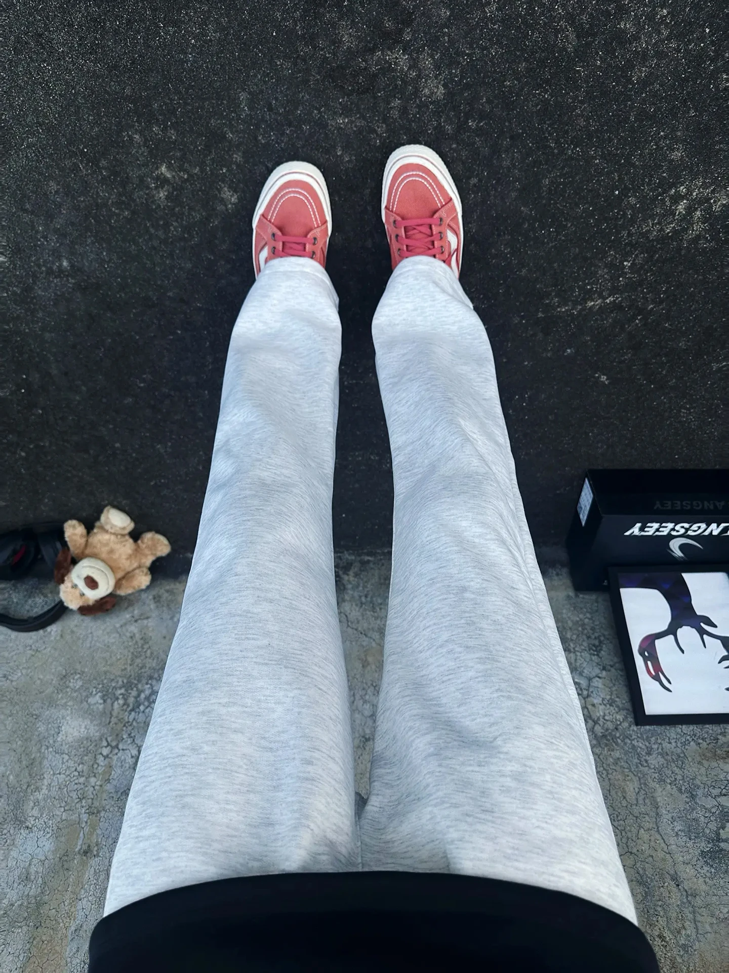 Мужские спортивные брюки на флисовой подкладке, повседневные, свободного кроя, прямые, осенне-зимние, в американском стиле
Мужские спортивные брюки на флисовой подкладке, повседневные, свободного кроя, прямые, осенне-зимние, в американском стиле