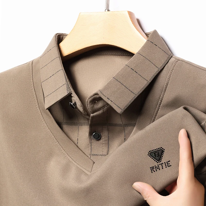 Advanced design long sleeve men's polo shirt autumn new fashionable personalized fake two-piece lapel breathable lapel T-shirt 
Advanced design long sleeve men's polo shirt autumn new fashionable personalized fake two-piece lapel breathable lapel T-shirt
