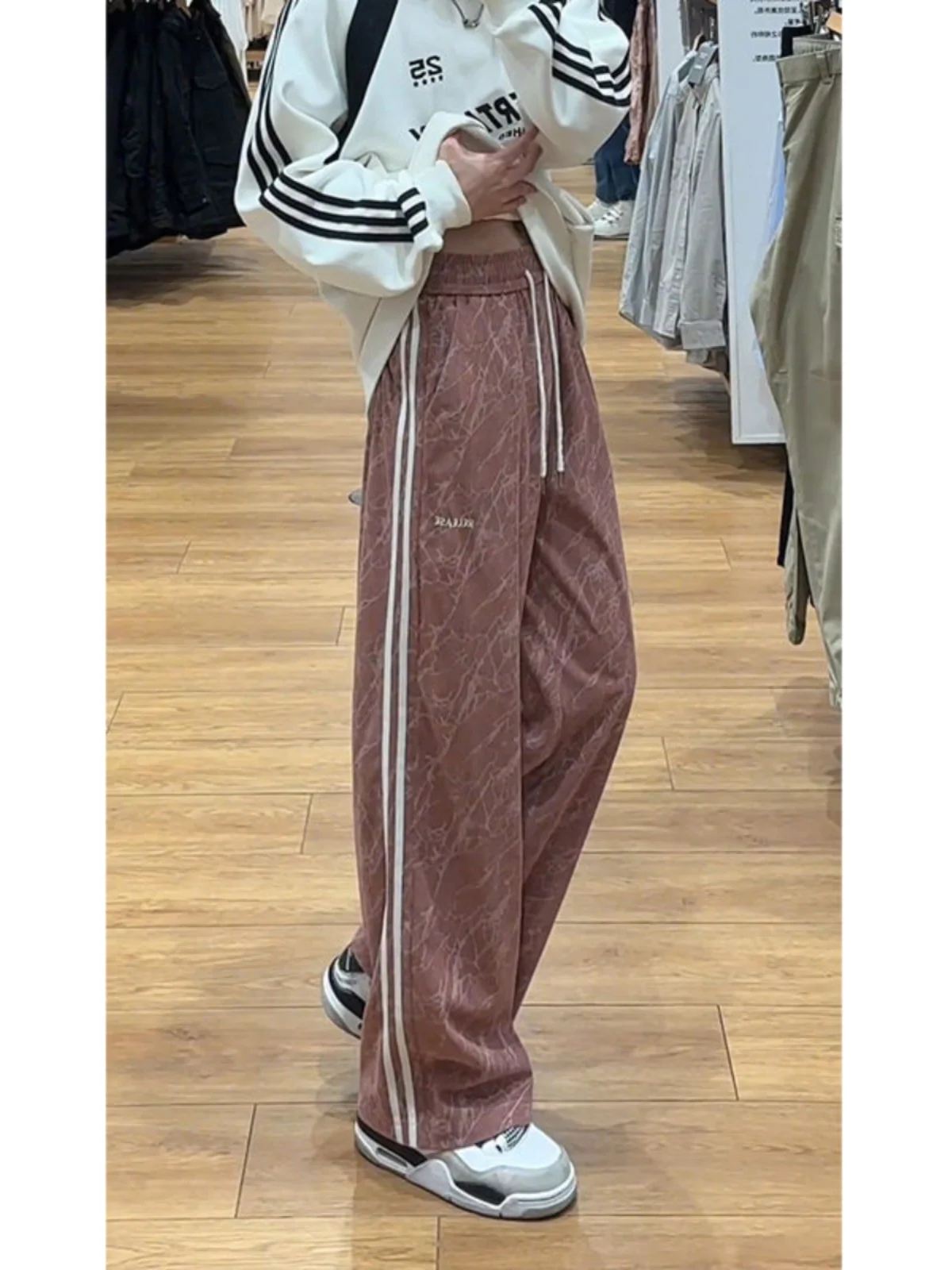 Pink Corduroy Men's Spring Autumn Spor Casual Pants Straight Leg Drapey Comfortable Faionable Hip Hop Tee Stripe Sweatp...
Pink Corduroy Men's Spring Autumn Spor Casual Pants Straight Leg Drapey Comfortable Faionable Hip Hop Tee Stripe Sweatp...